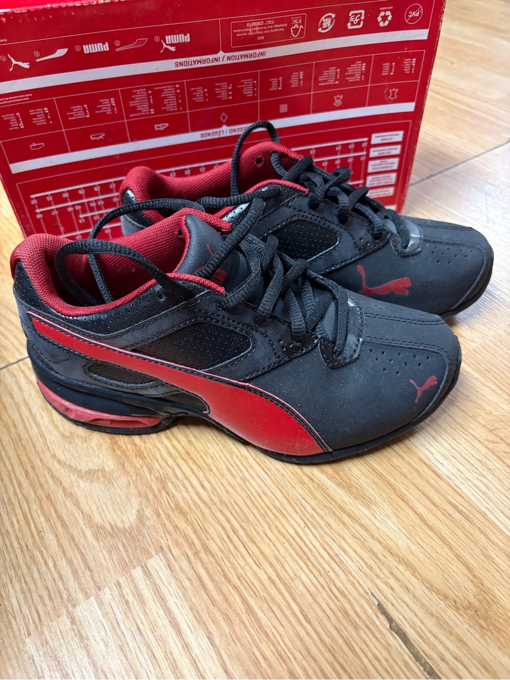 Puma Kids Black and Red Low-Top Sneakers